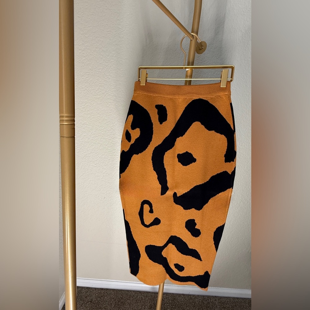 SHEIN Orange and Black Patterned Pencil Skirt